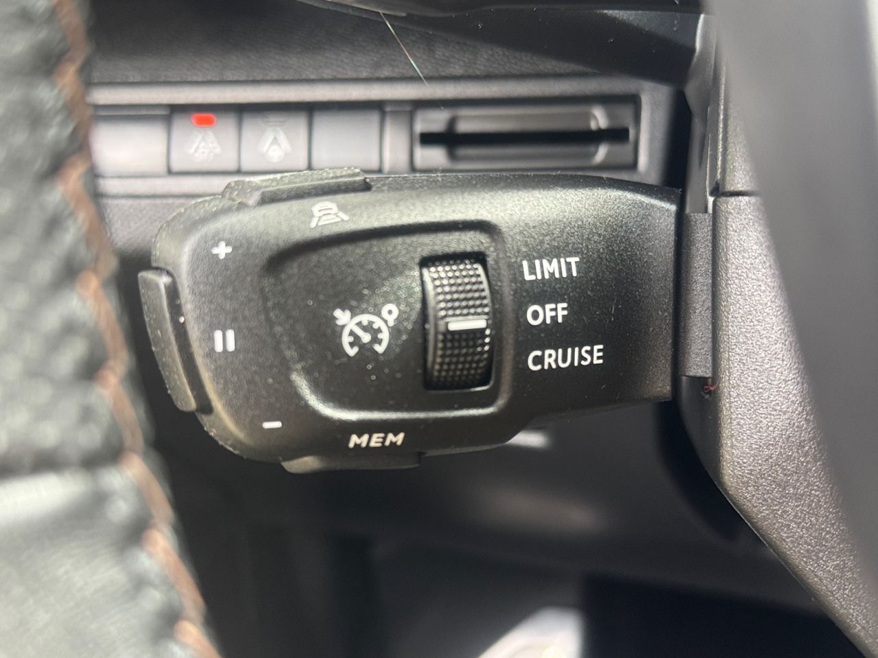 Peugeot 5008 GT BLUE HDI130 CV EAT8 - Foto 2