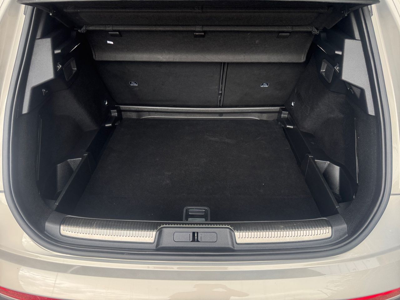 DS DS 7 Crossback E TENSE 225 LIGNE NOIRE - Foto 2