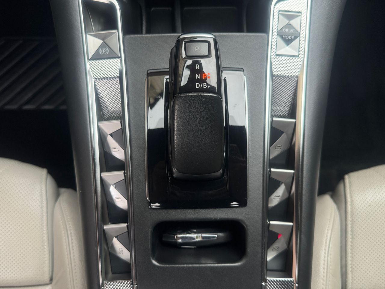 DS DS 7 Crossback E TENSE 225 LIGNE NOIRE - Foto 2