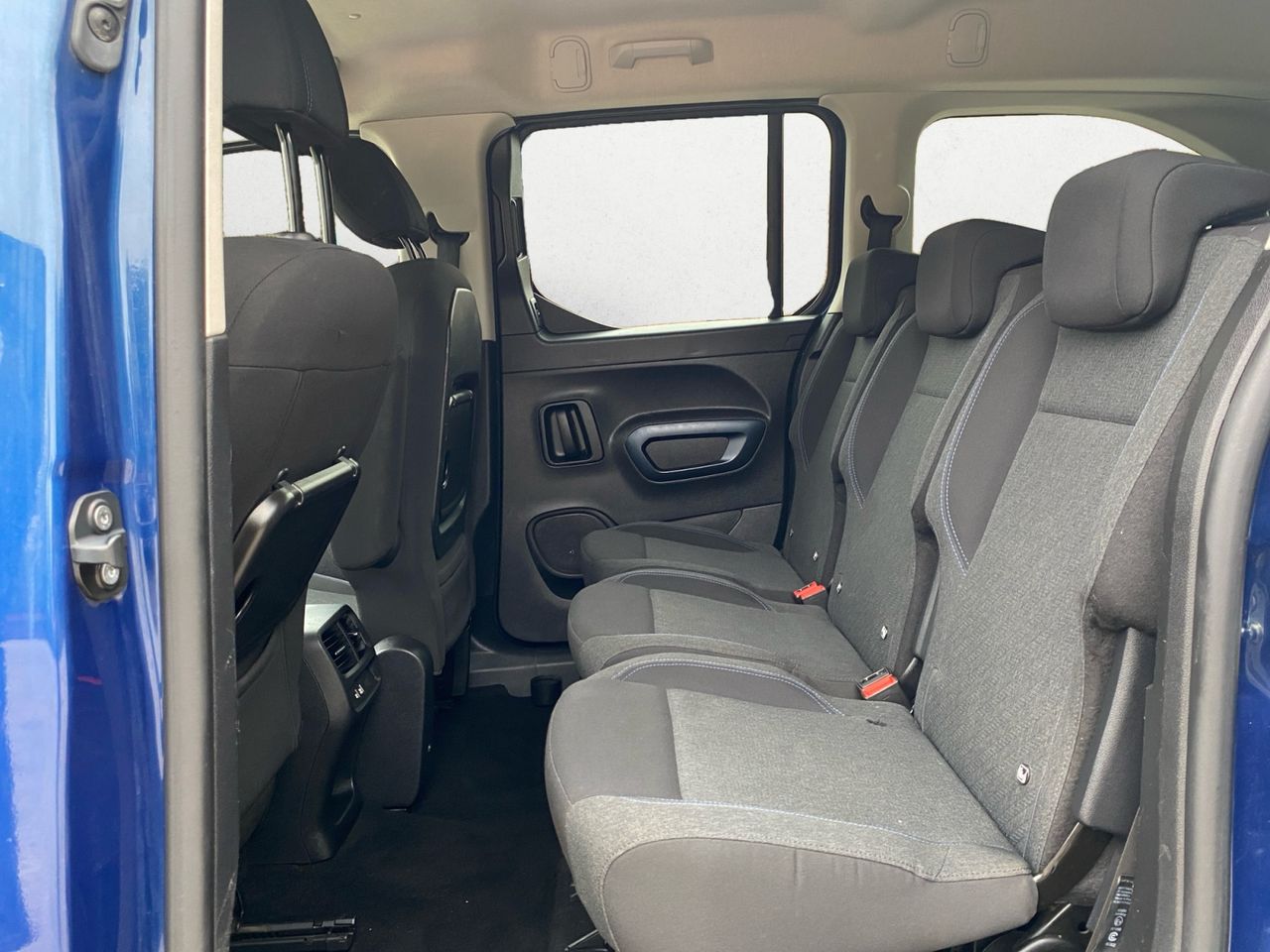 Peugeot Rifter ALLURE PACK BLUE HDI 130 CV - Foto 2