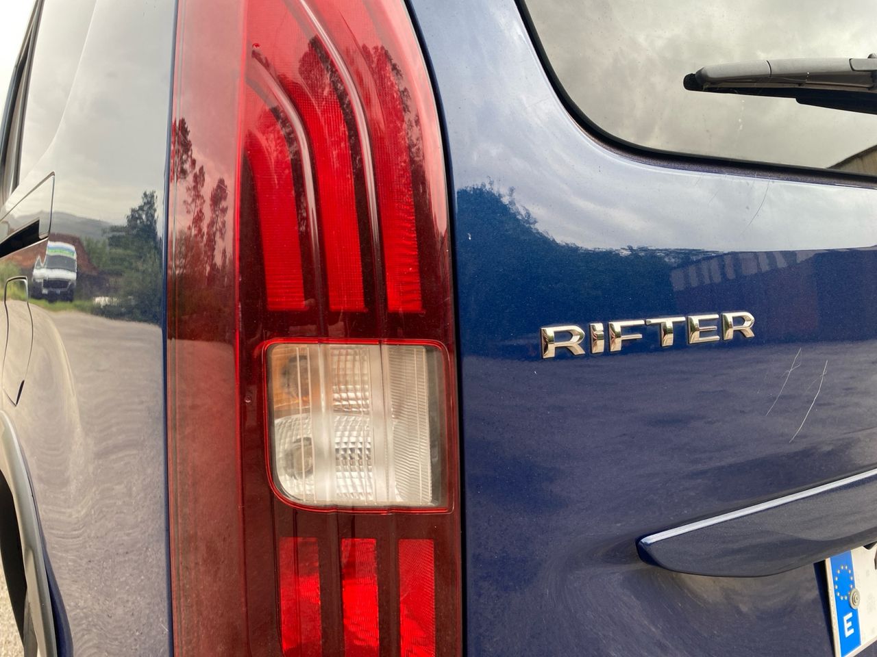 Peugeot Rifter ALLURE PACK BLUE HDI 130 CV - Foto 2