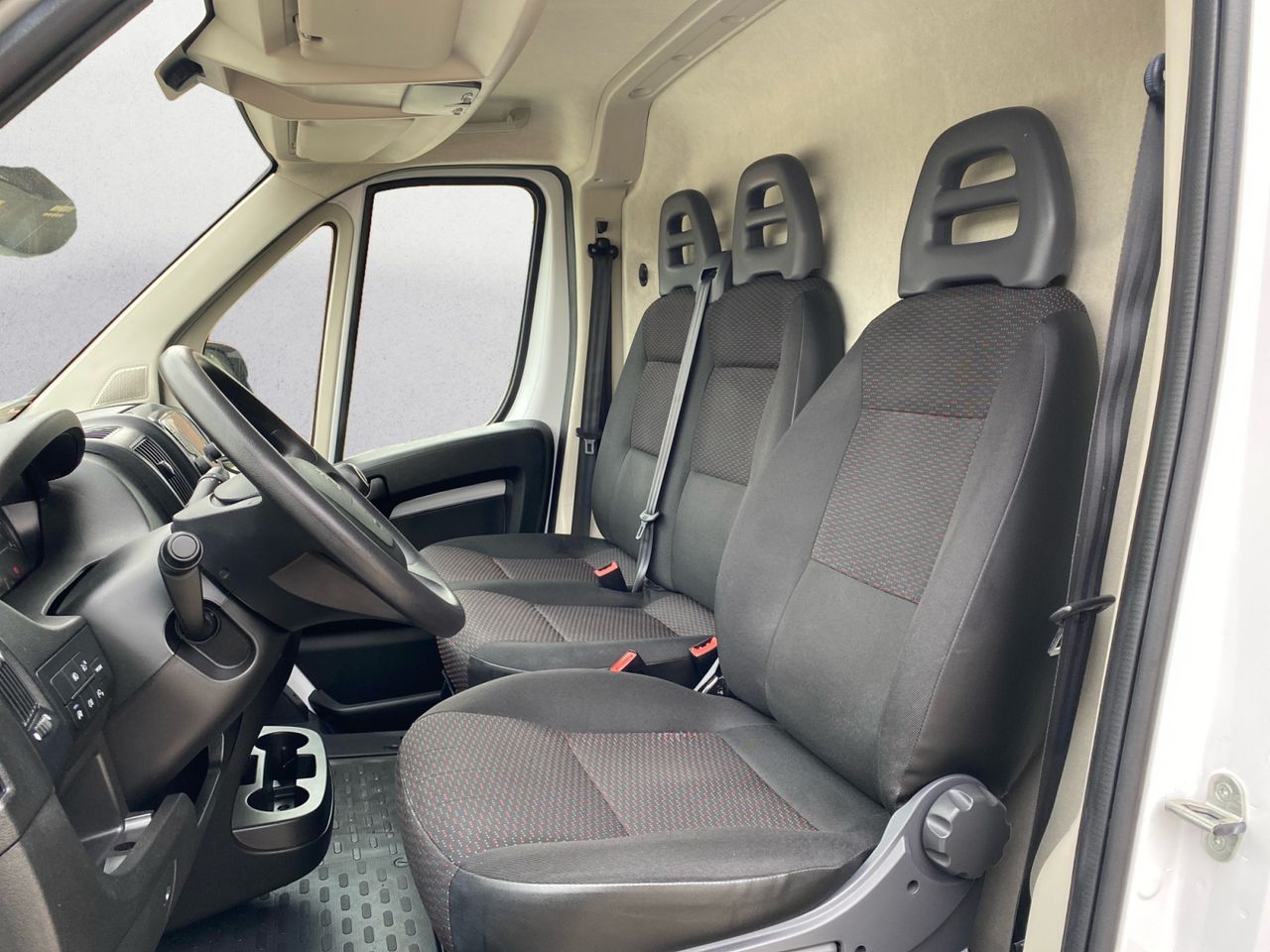 Peugeot Boxer FG 333 L2 H2 BLUE HDI 140 CV - Foto 2