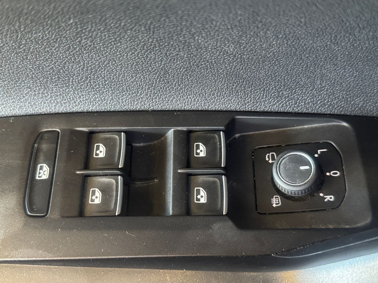 Volkswagen Taigo R LINE 1.0 TSI 81 KW 110 CV DSG - Foto 2