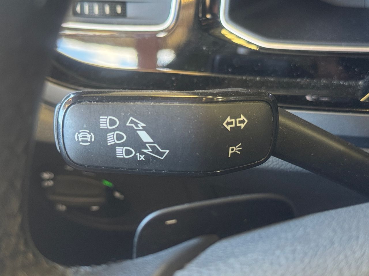 Volkswagen Taigo R LINE 1.0 TSI 81 KW 110 CV DSG - Foto 2