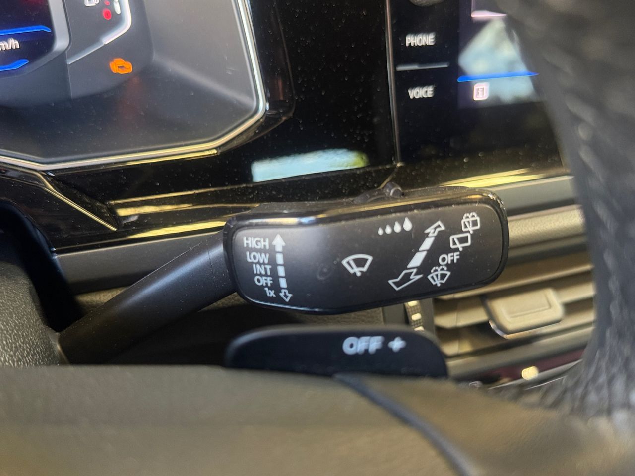 Volkswagen Taigo R LINE 1.0 TSI 81 KW 110 CV DSG - Foto 2