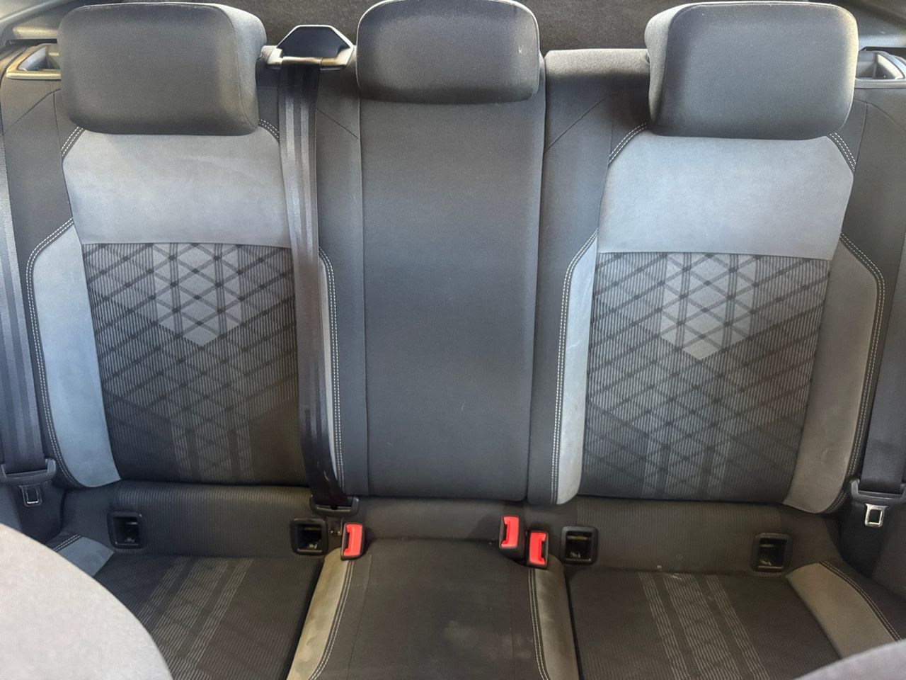 Volkswagen Taigo R LINE 1.0 TSI 81 KW 110 CV DSG - Foto 2