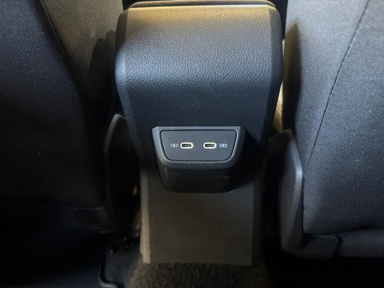 Volkswagen Taigo R LINE 1.0 TSI 81 KW 110 CV DSG - Foto 2