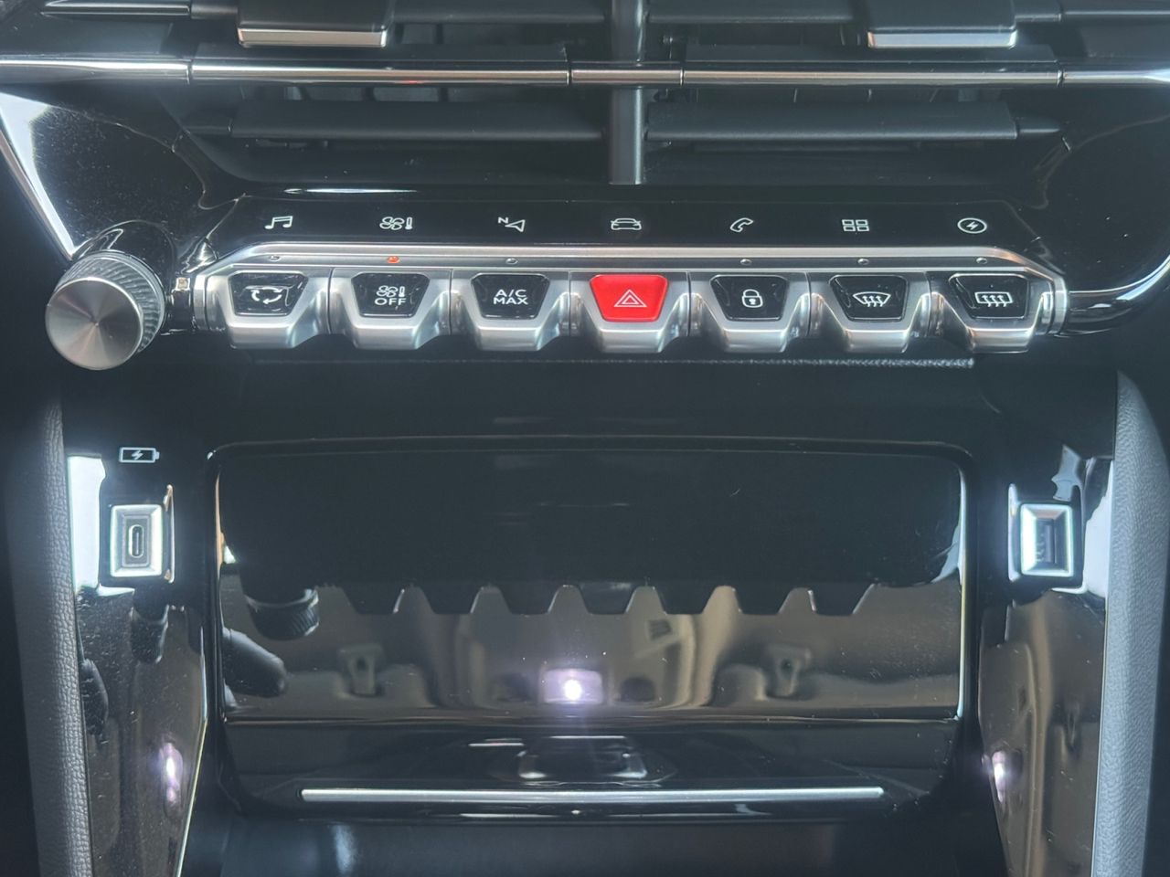 Peugeot e-2008 ALLURE PACK ELECTRICO 136 CV - Foto 2