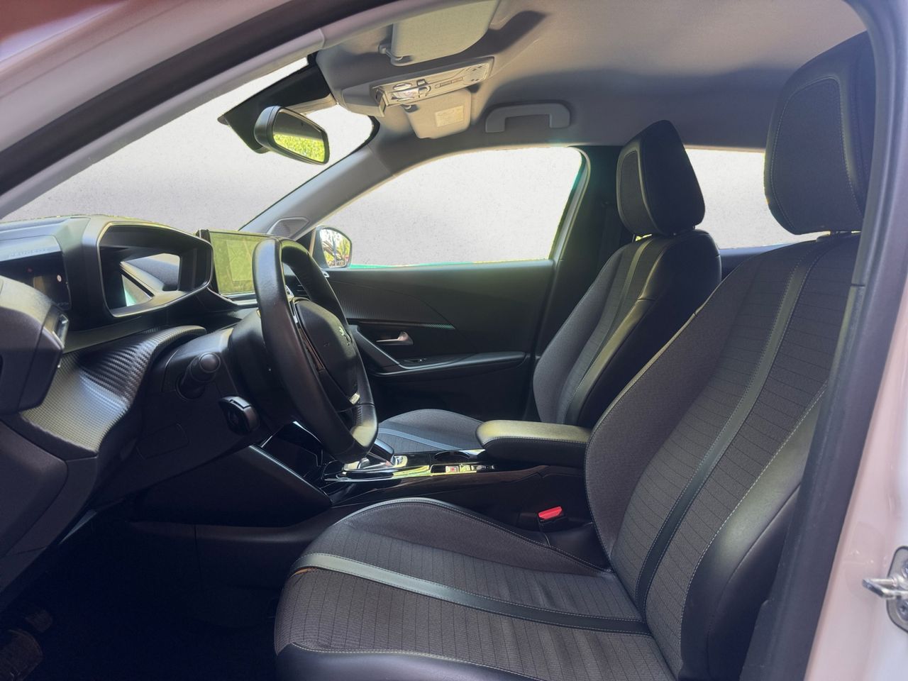 Peugeot e-2008 ALLURE PACK ELECTRICO 136 CV - Foto 2