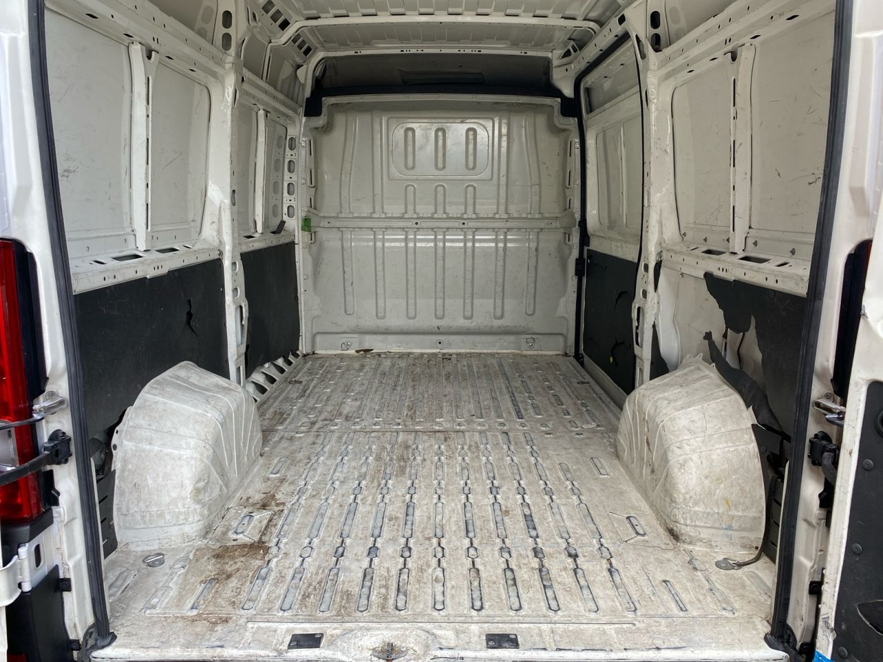 Peugeot Boxer FG PACK 333 L2 H2 BLUE HDI 140 CV - Foto 2