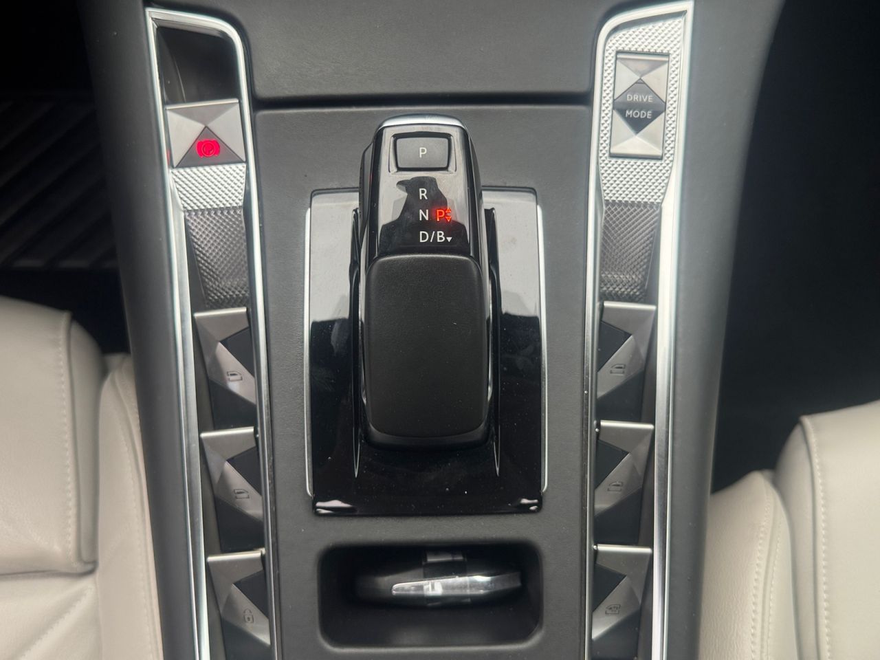 DS DS 7 Crossback E TENSE 225 LIGNE NOIRE - Foto 2