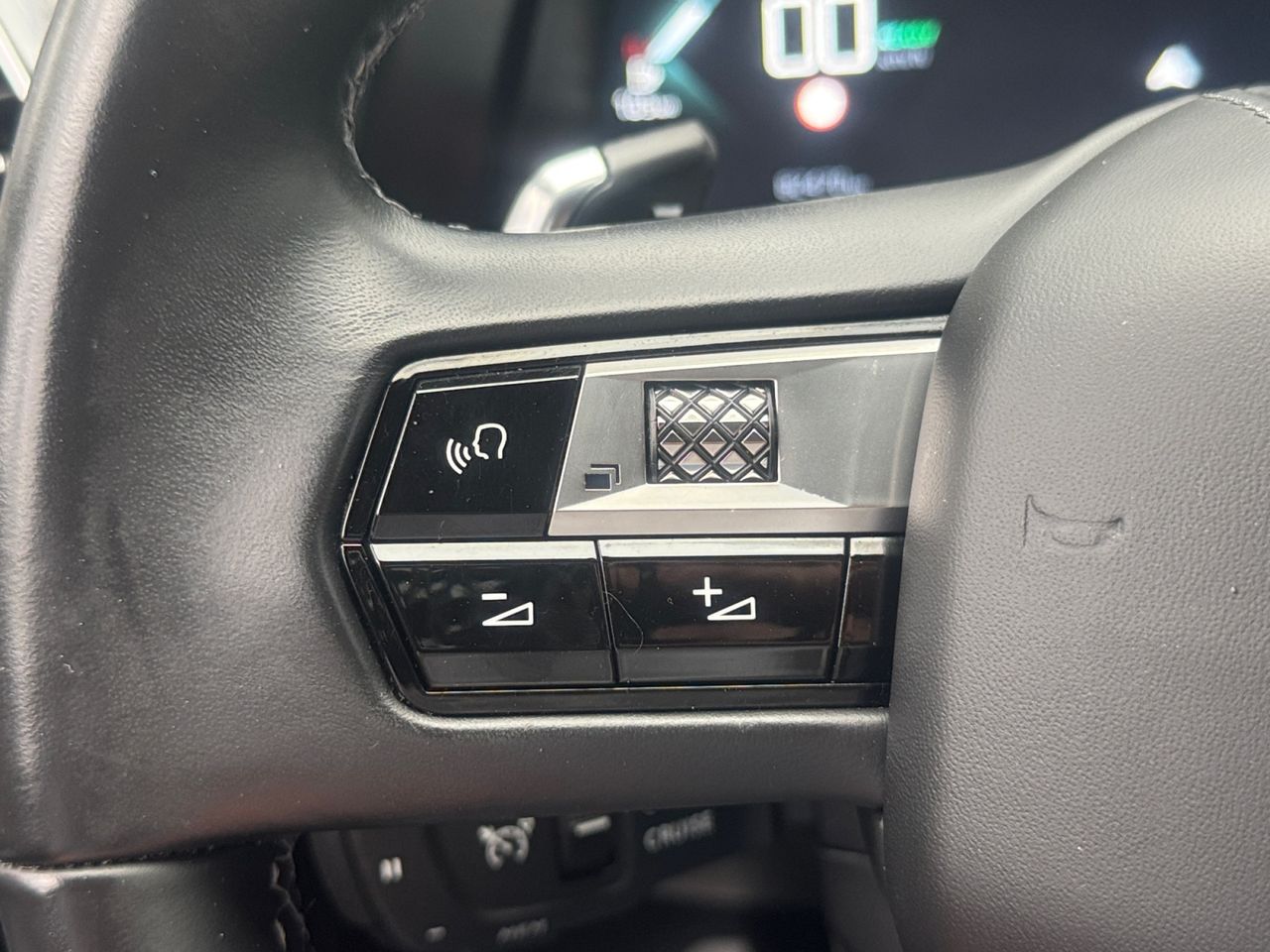 DS DS 7 Crossback E TENSE 225 LIGNE NOIRE - Foto 2