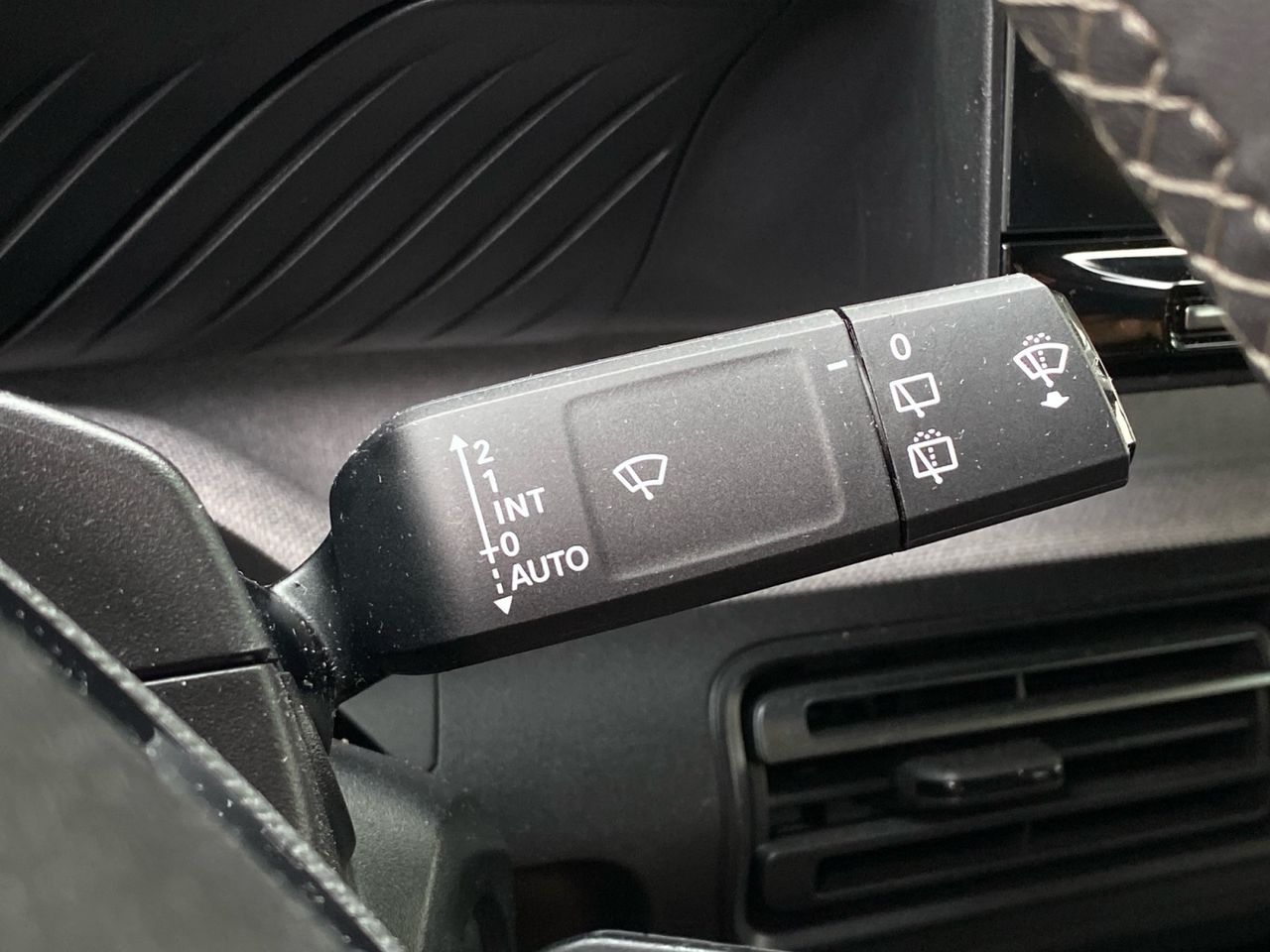 Citroën C3 Aircross TURBO 100 S&S 6V PLUS - Foto 2