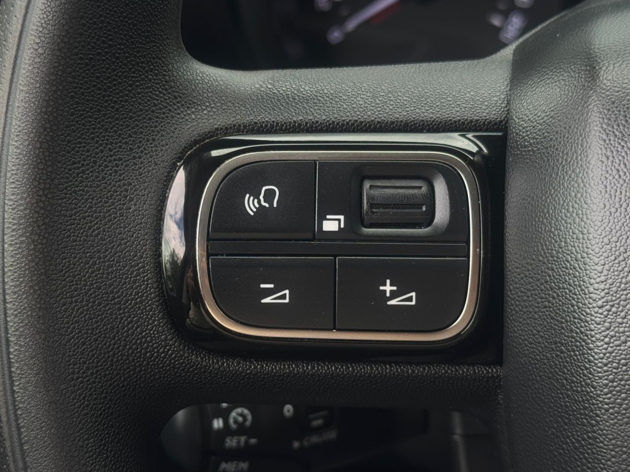Citroën C3 Aircross BLUE HDI 110 CV FEEL - Foto 2