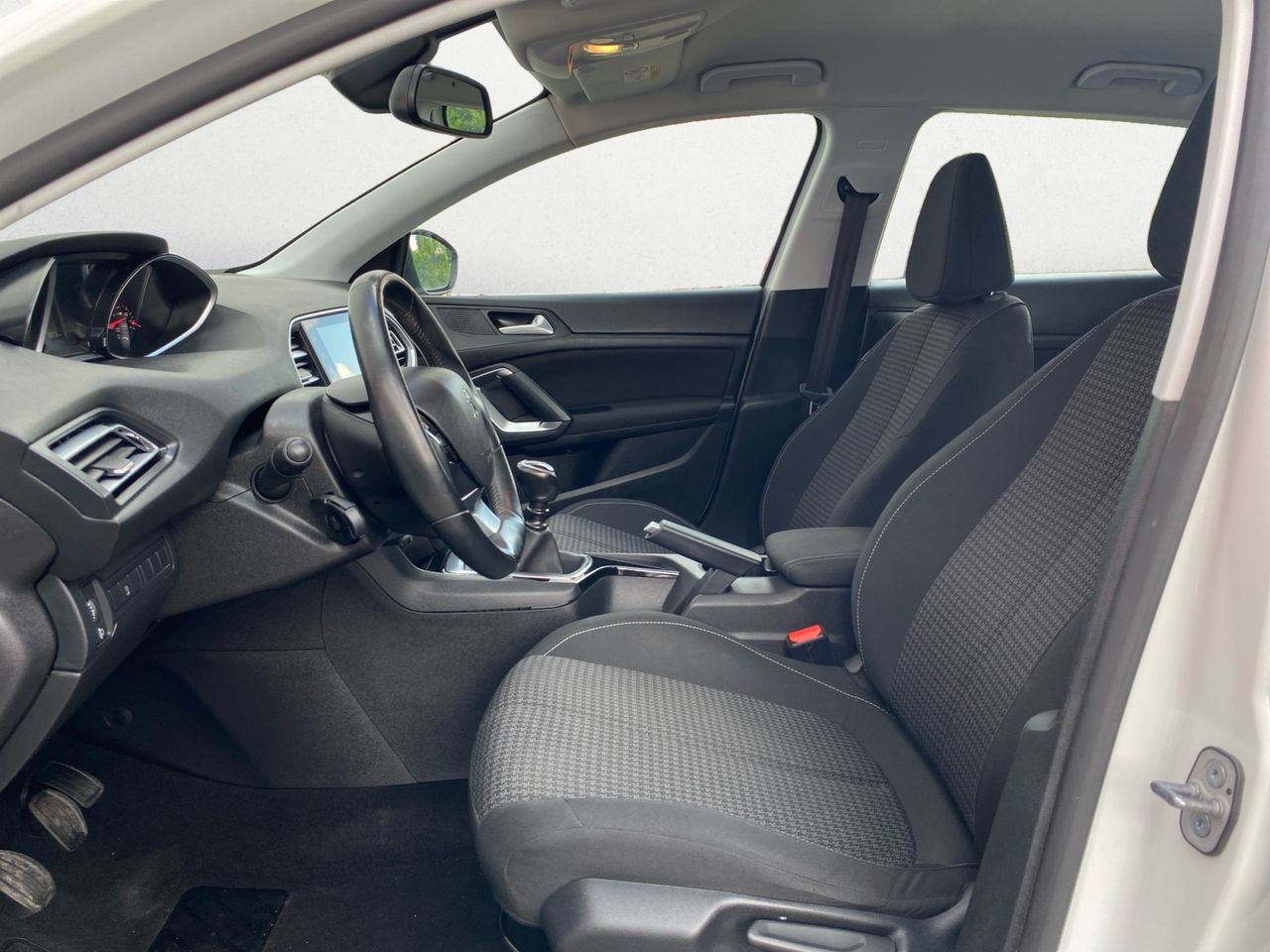 Peugeot 308 ACTIVE PACK BLUE HDI 130 CV - Foto 2