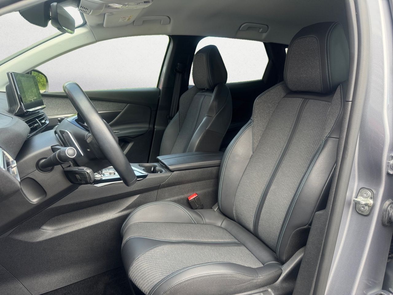 Peugeot 3008 Hybrid ALLURE PACK PLUG IN HYBRID 225 e EAT8 - Foto 2