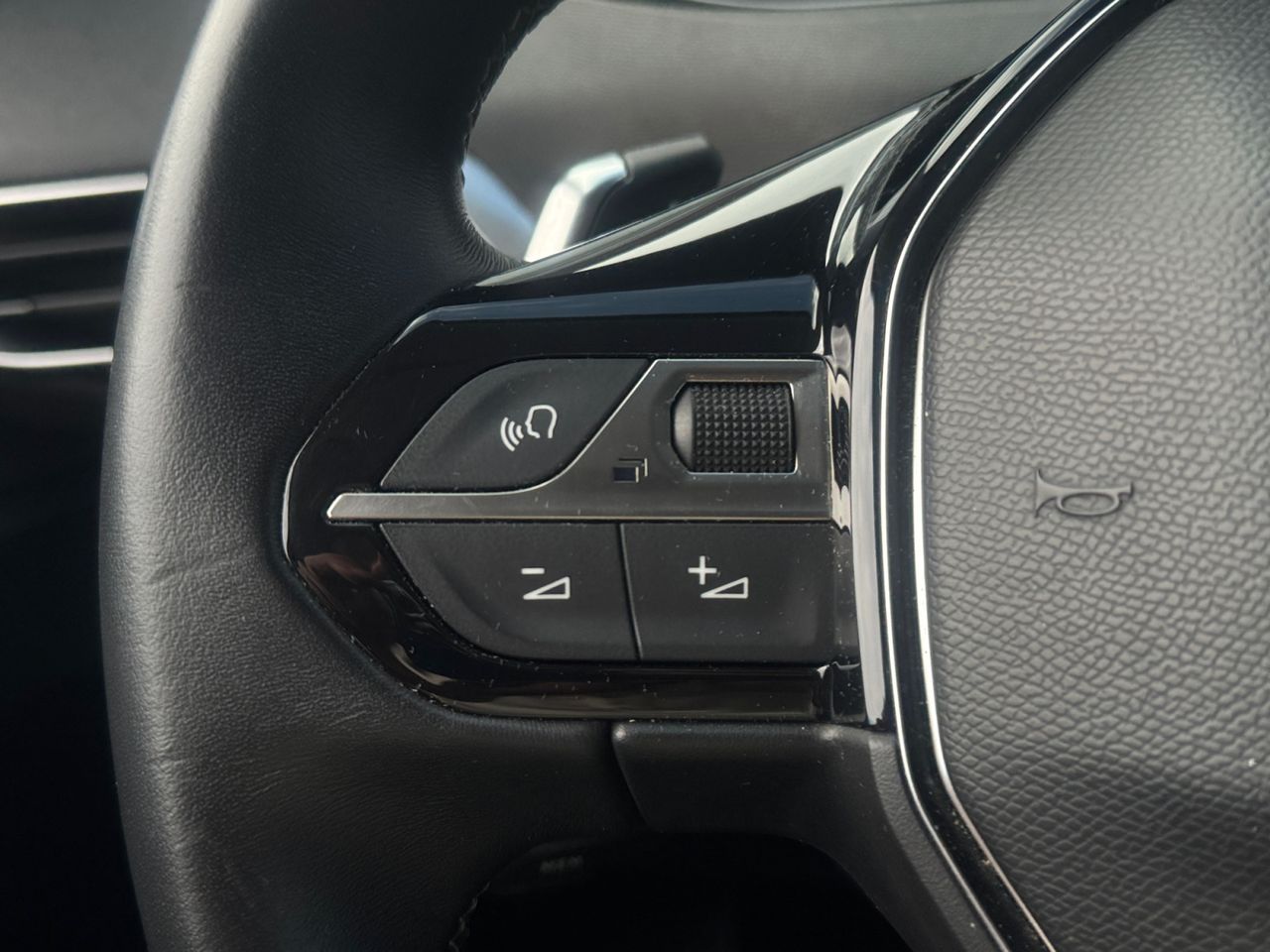 Peugeot 3008 Hybrid ALLURE PACK PLUG IN HYBRID 225 e EAT8 - Foto 2