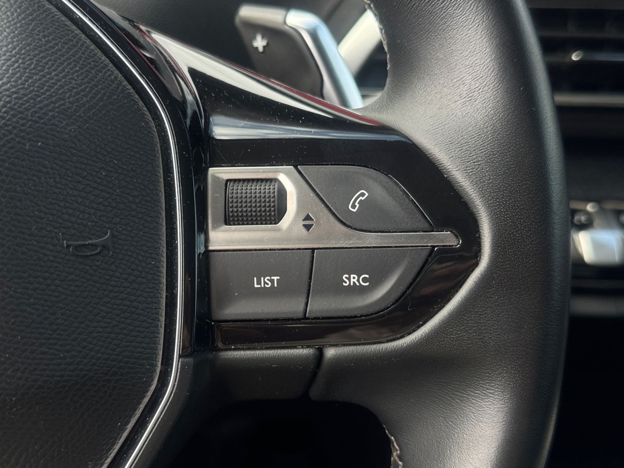 Peugeot 3008 Hybrid ALLURE PACK PLUG IN HYBRID 225 e EAT8 - Foto 2