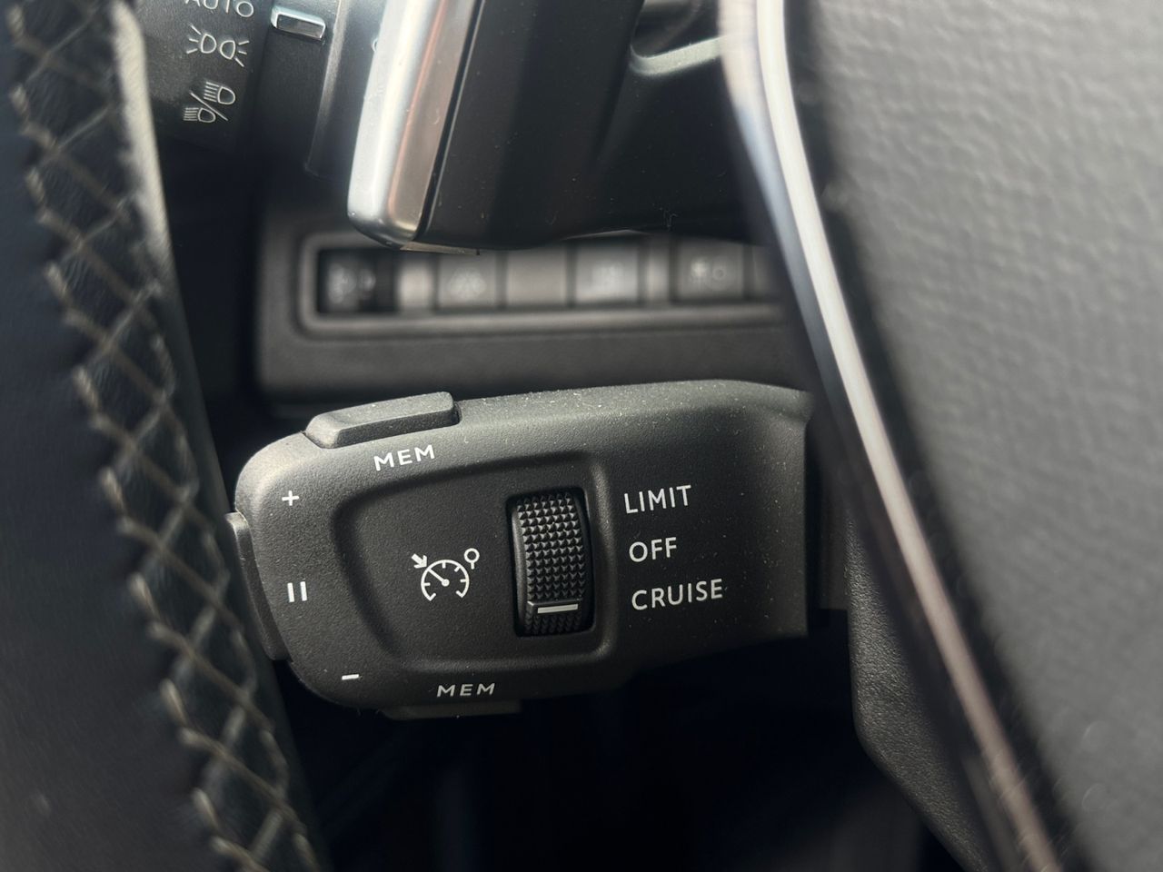Peugeot 3008 Hybrid ALLURE PACK PLUG IN HYBRID 225 e EAT8 - Foto 2