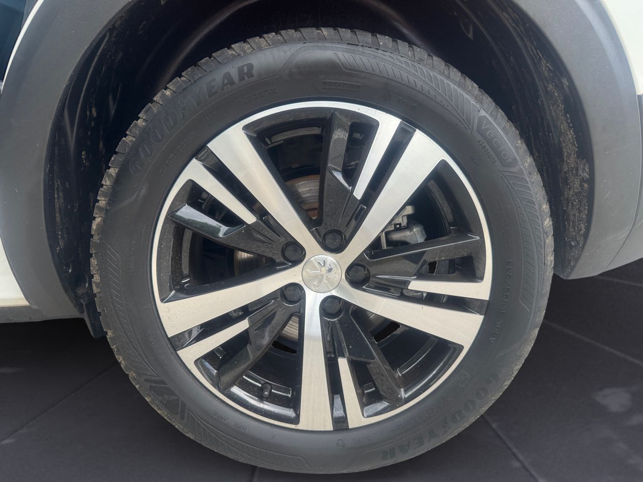 Peugeot 5008 GT BLUE HDI 130 CV EAT8 - Foto 2