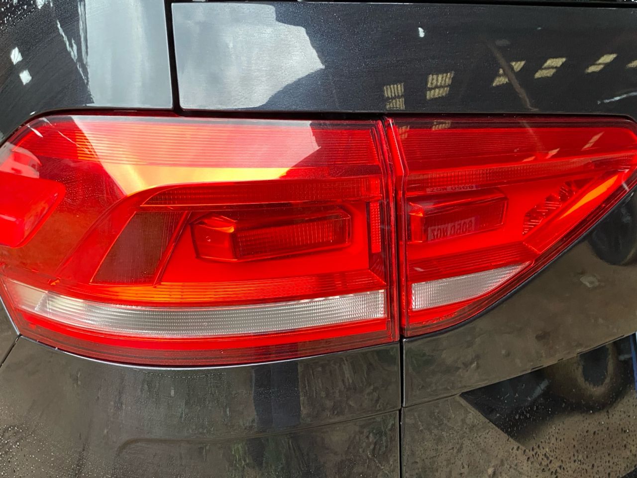 Volkswagen Touran ADVANCE 2.0 TDI - Foto 2