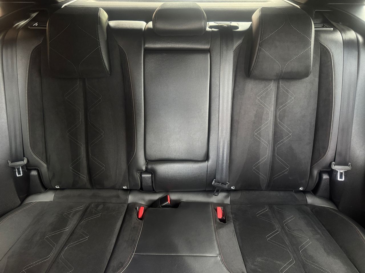 DS DS 7 Crossback E TENSE 225 PERFORMANCE LINE - Foto 2