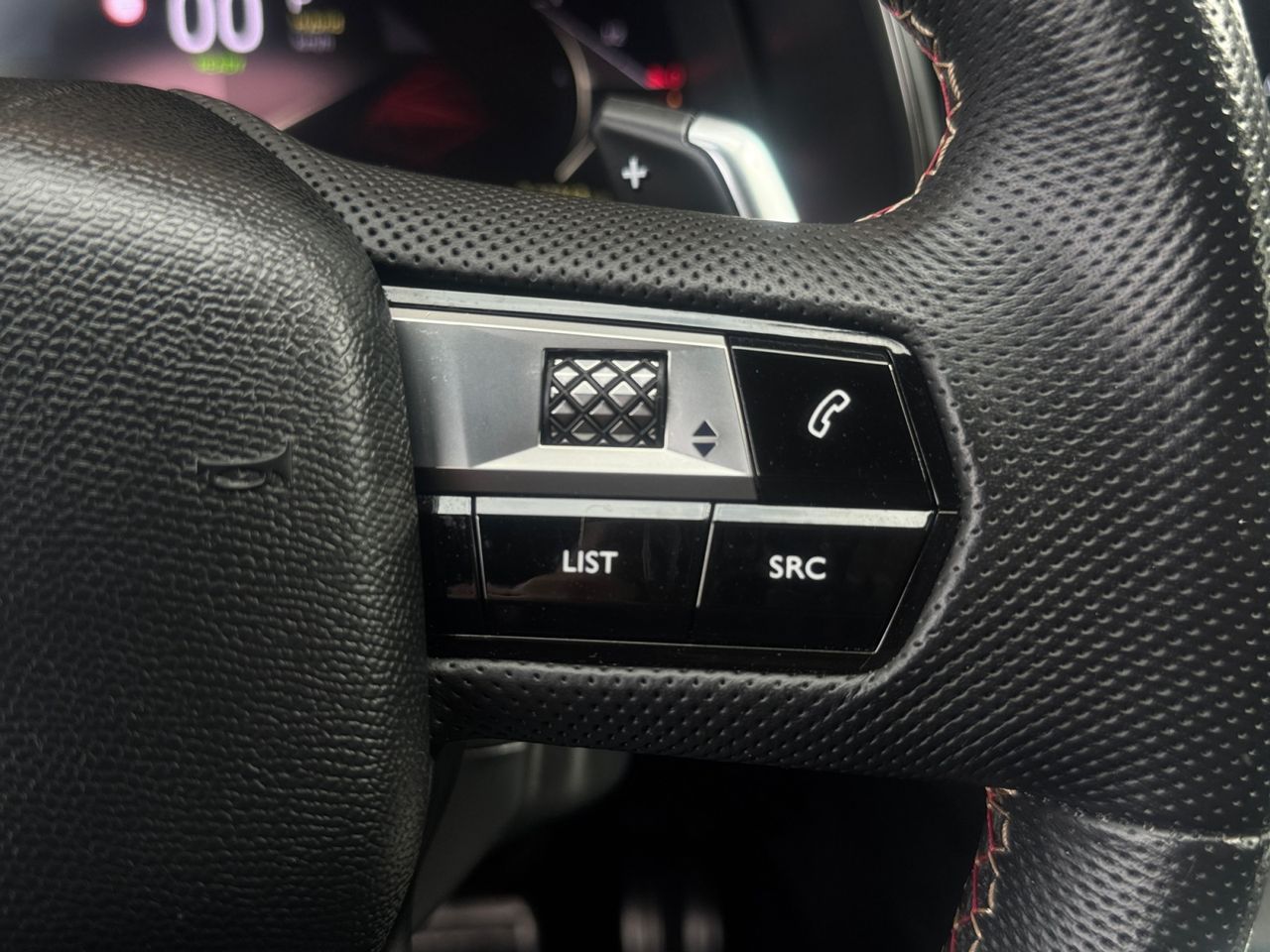 DS DS 7 Crossback E TENSE 225 PERFORMANCE LINE - Foto 2