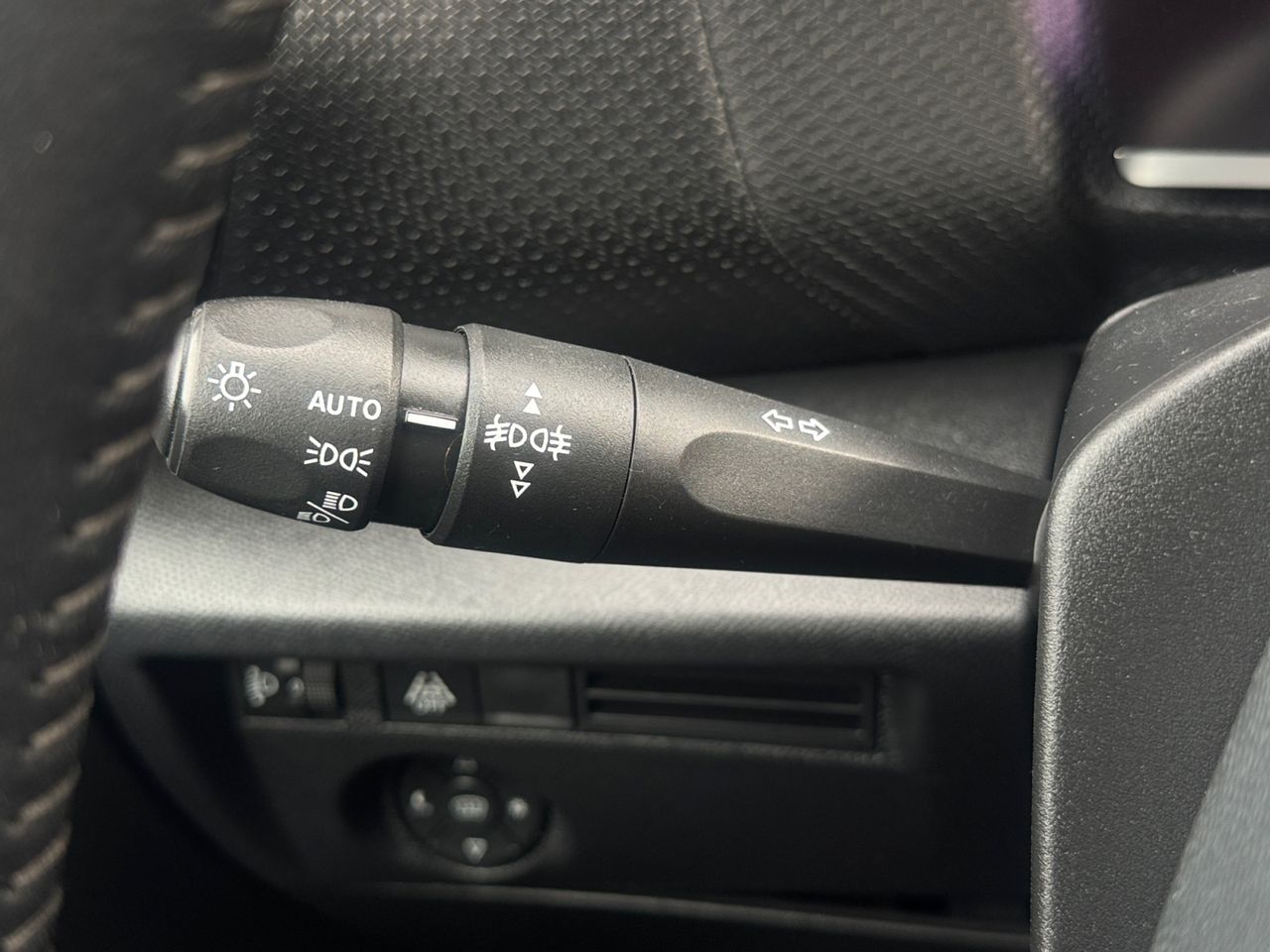 Citroën C4 BLUE HDI 110 CV FEEL PACK - Foto 2