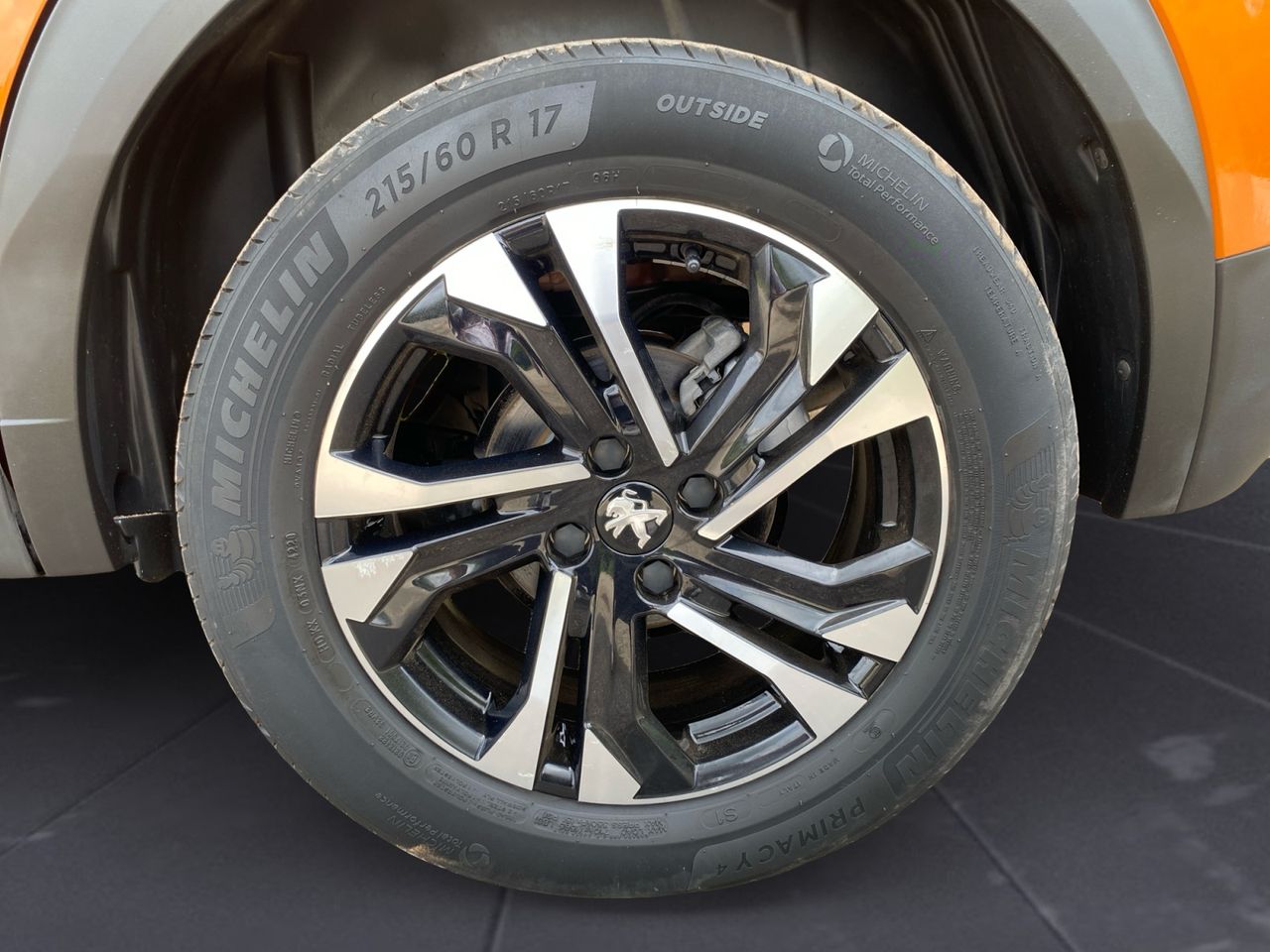 Peugeot 2008 GT LINE PURE TECH 130 CV - Foto 2