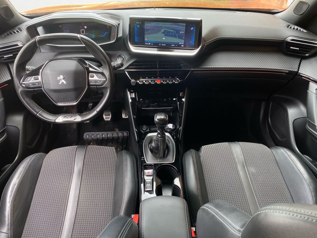 Peugeot 2008 GT LINE PURE TECH 130 CV - Foto 2