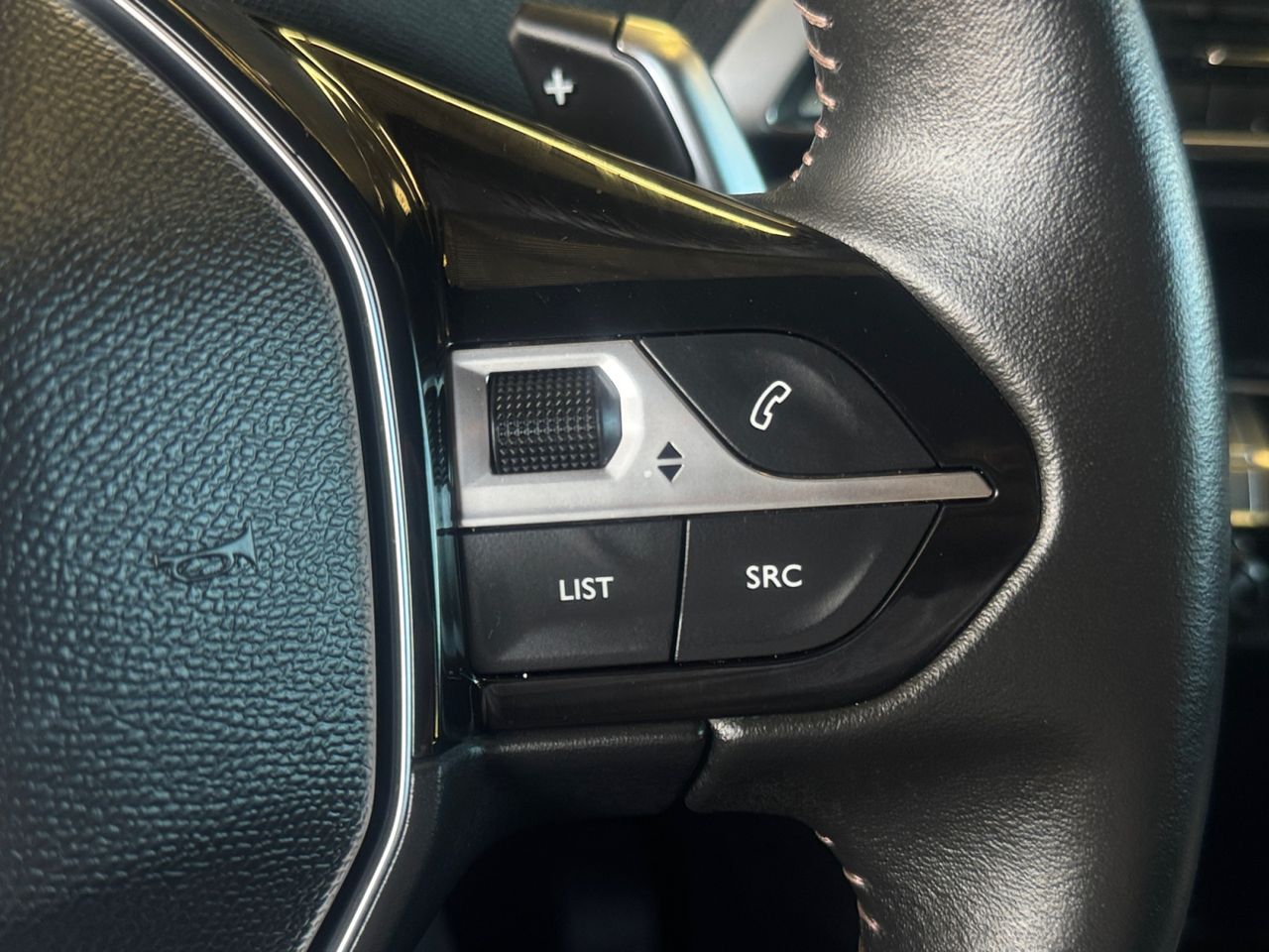 Peugeot 3008 Hybrid ALLURE PACK PLUG IN HYBRID 180 e EAT8 - Foto 2
