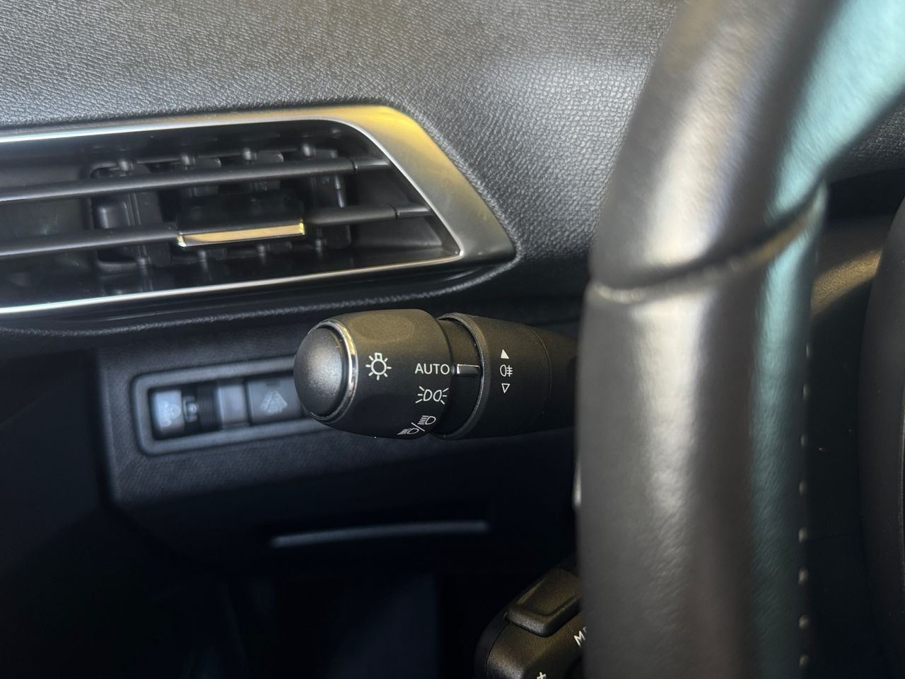 Peugeot 3008 Hybrid ALLURE PACK PLUG IN HYBRID 180 e EAT8 - Foto 2
