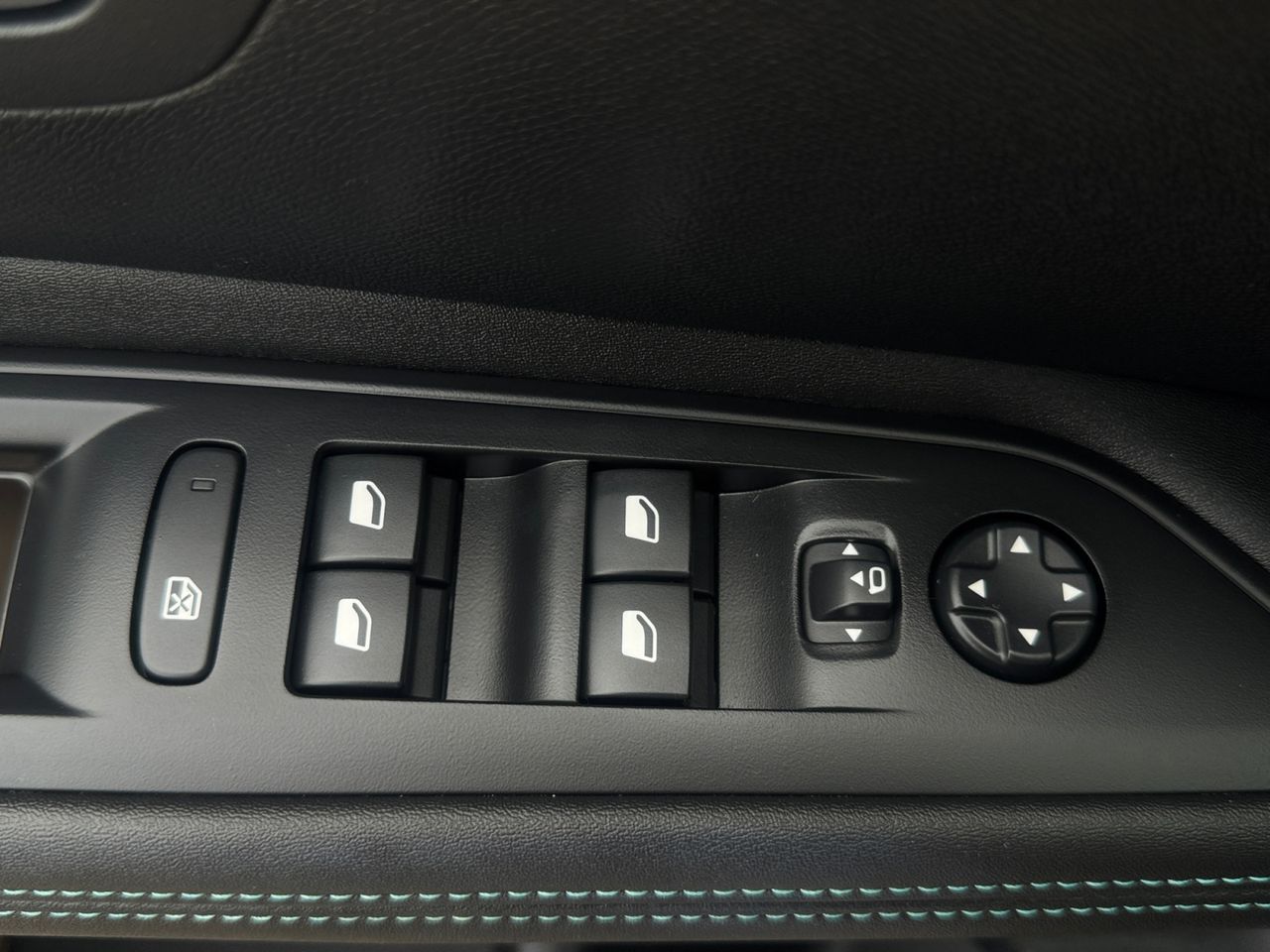 Peugeot 3008 Hybrid ALLURE PACK PLUG IN HYBRID 180 e EAT8 - Foto 2
