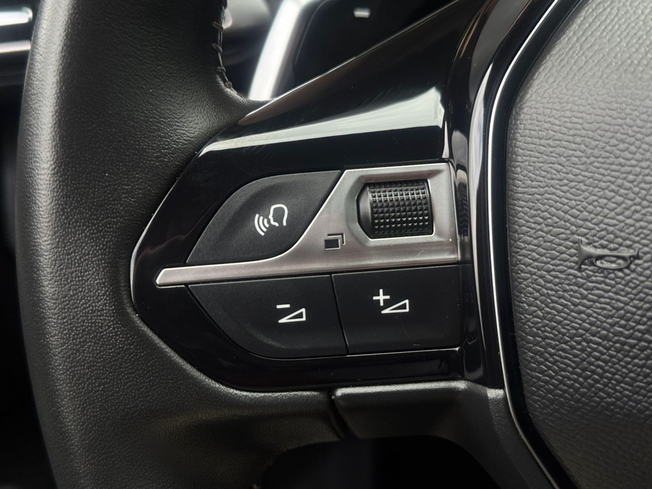 Peugeot 3008 Hybrid ALLURE PACK PLUG IN HYBRID 180 e EAT8 - Foto 2