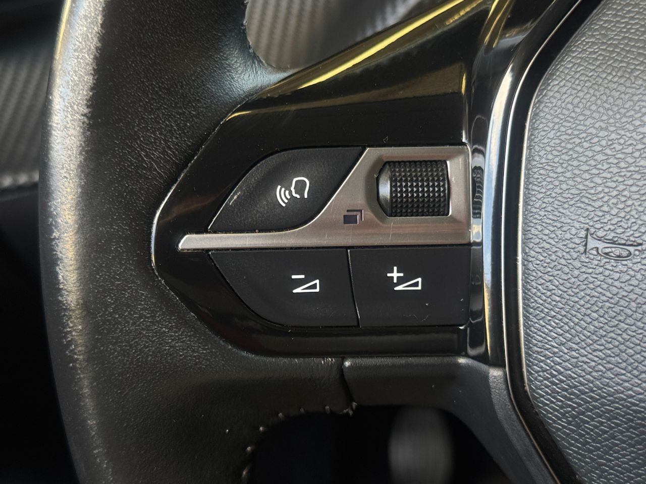 Peugeot 208 ACTIVE PACK PURE TECHC 100 CV - Foto 2