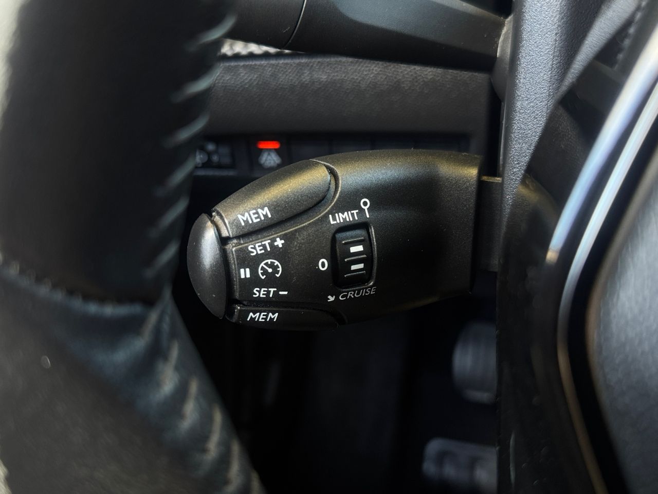 Peugeot 208 ACTIVE PACK PURE TECHC 100 CV - Foto 2
