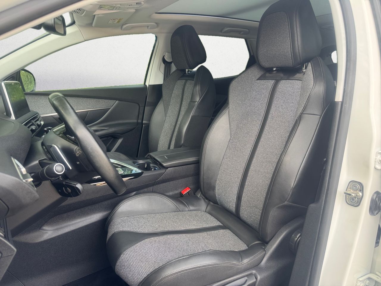 Peugeot 3008 ALLURE BLUE HDI 130 CV EAT8 - Foto 2