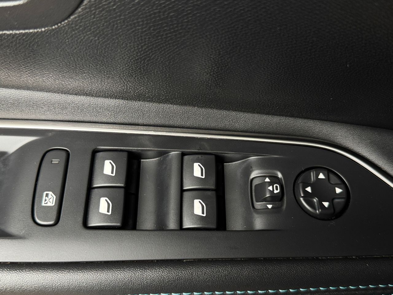 Peugeot 3008 ALLURE PACK BLUE HDI 130 CV - Foto 2