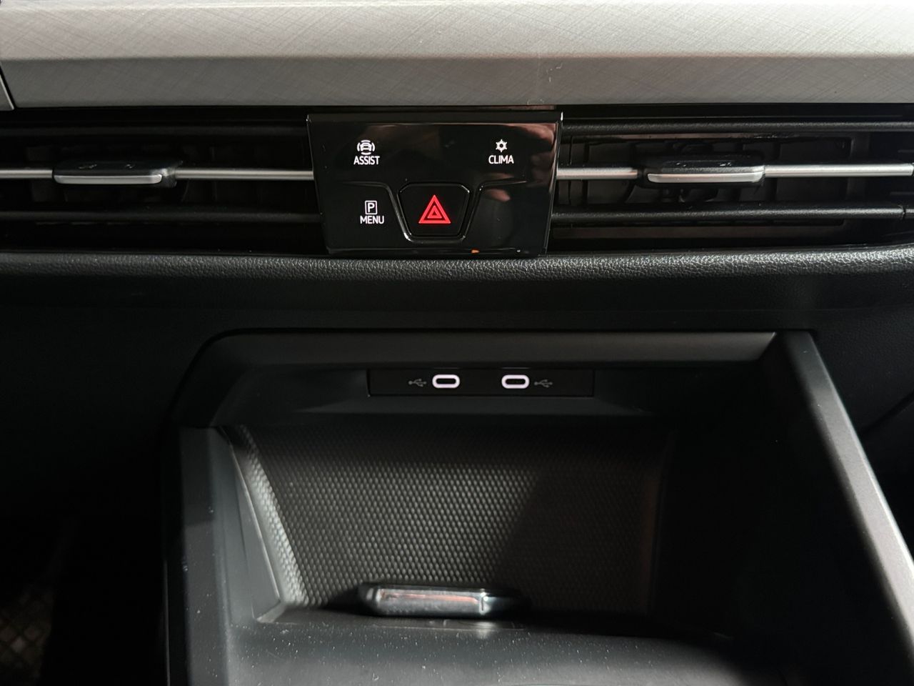 Volkswagen Golf LIFE 1.5 ETSI 150 CV DSG - Foto 2