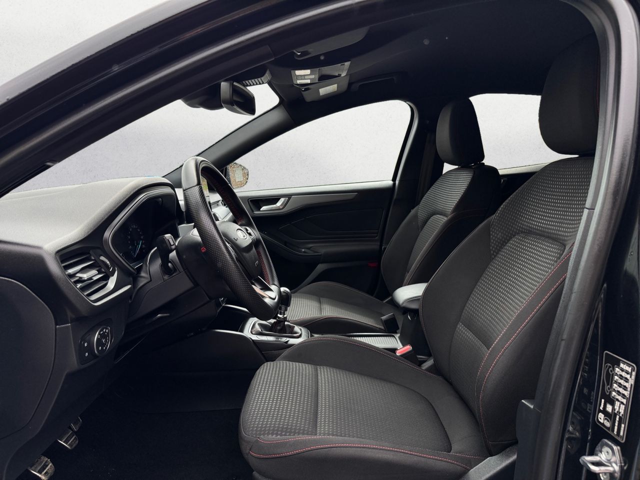 Ford Focus 1.0 ECOBOOST MHEV 92 KW ST LINE - Foto 2