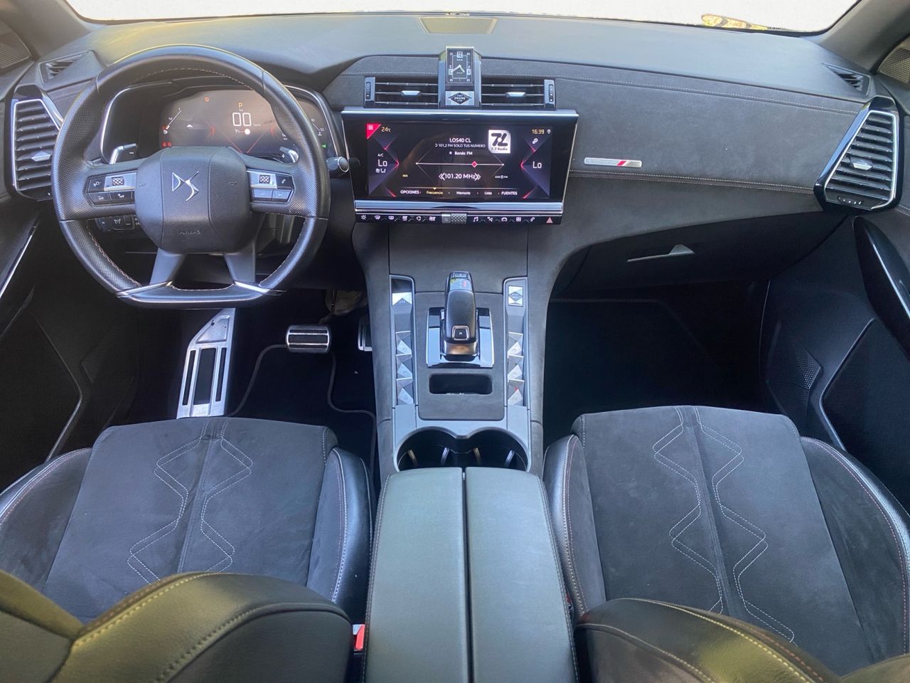 DS DS 7 Crossback BLUE HDI 130 CV AUT PERFORMANCE - Foto 2