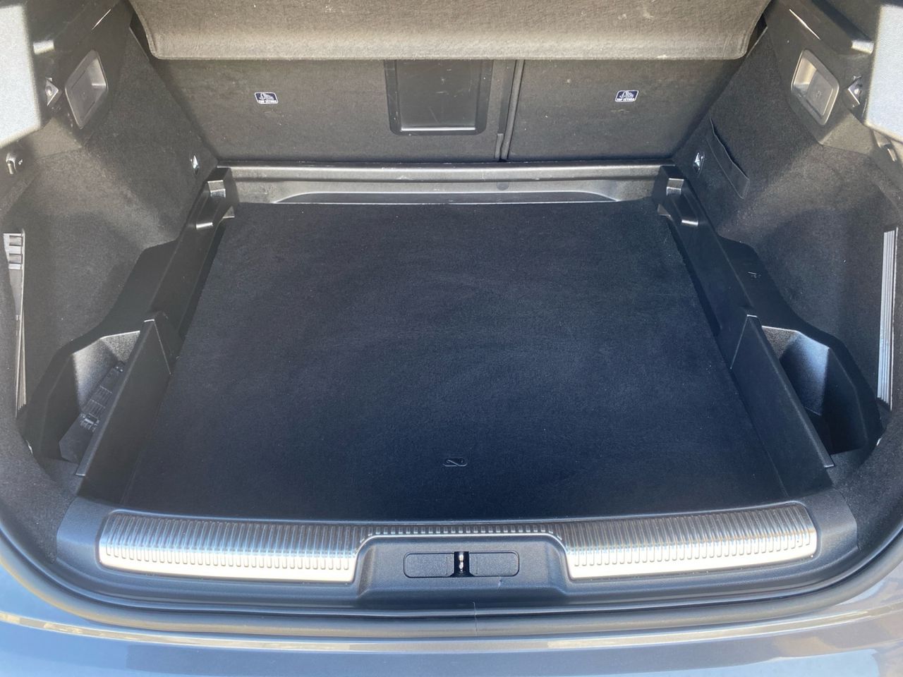 DS DS 7 Crossback BLUE HDI 130 CV AUT PERFORMANCE - Foto 2