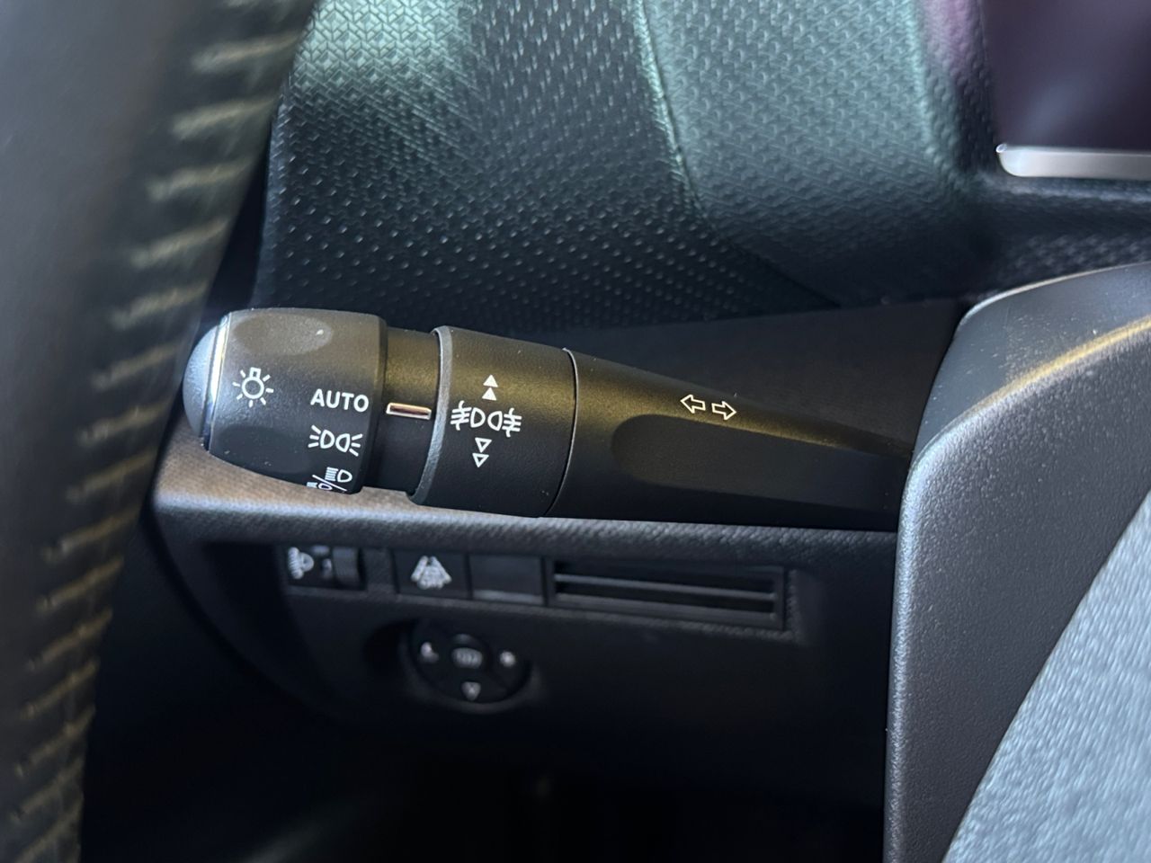 Citroën C4 BLUE HDI 130 EAT8 FEEL PACK - Foto 2