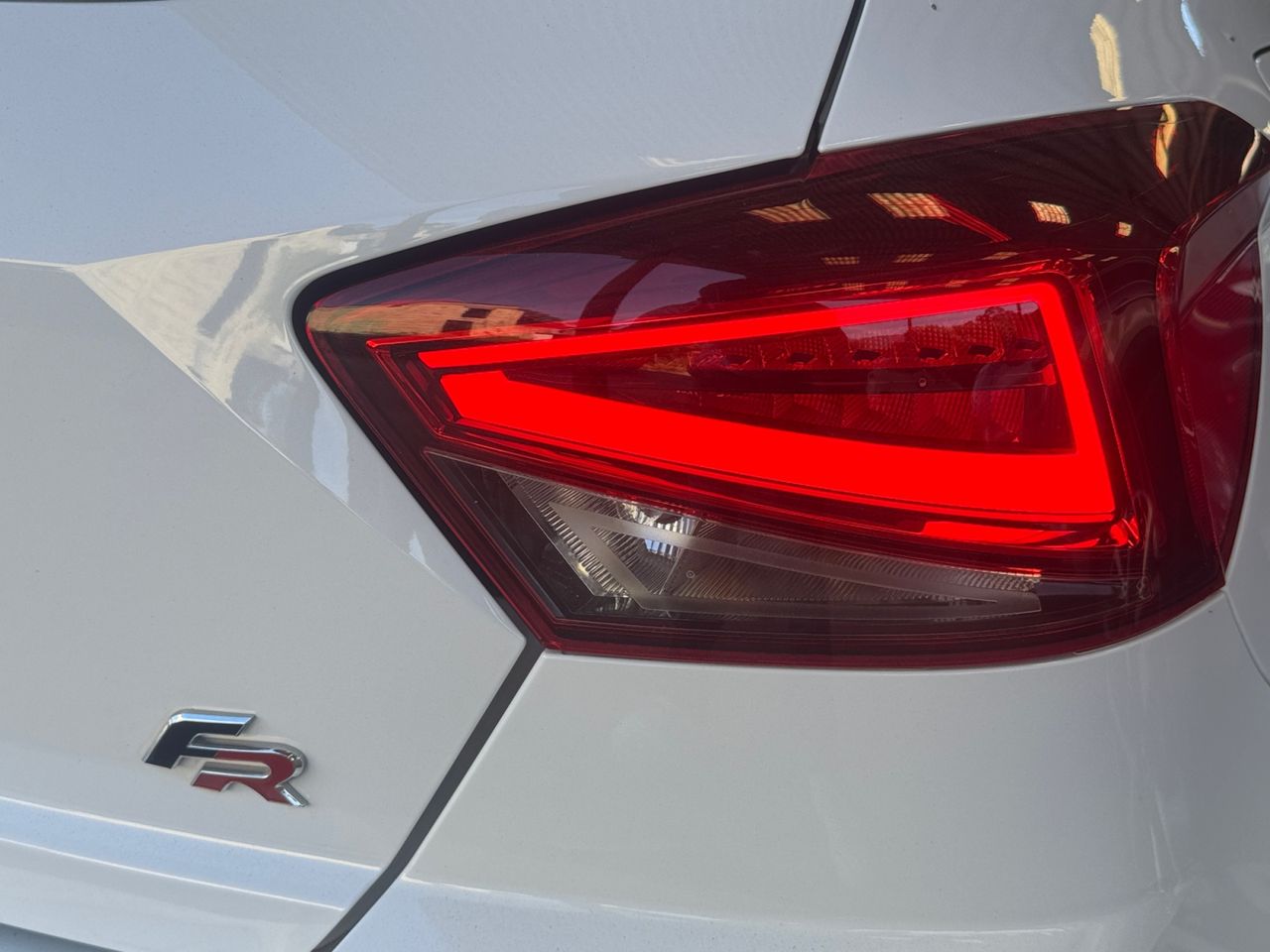 Seat Ibiza 1.5 TSI DSG FR PLUSS - Foto 2
