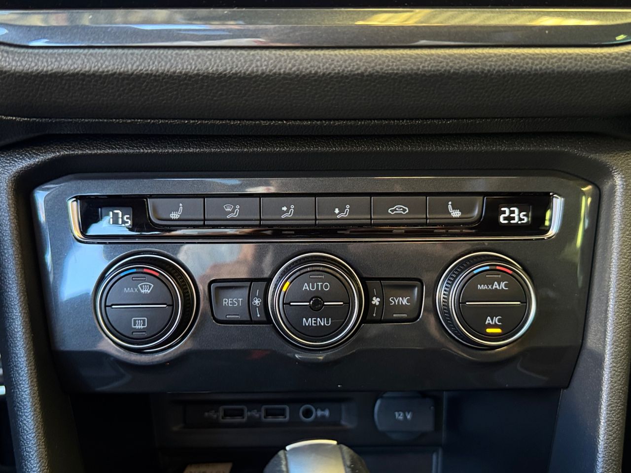 Volkswagen Tiguan R LINE 2.0 TDI DSG 190 CV - Foto 2