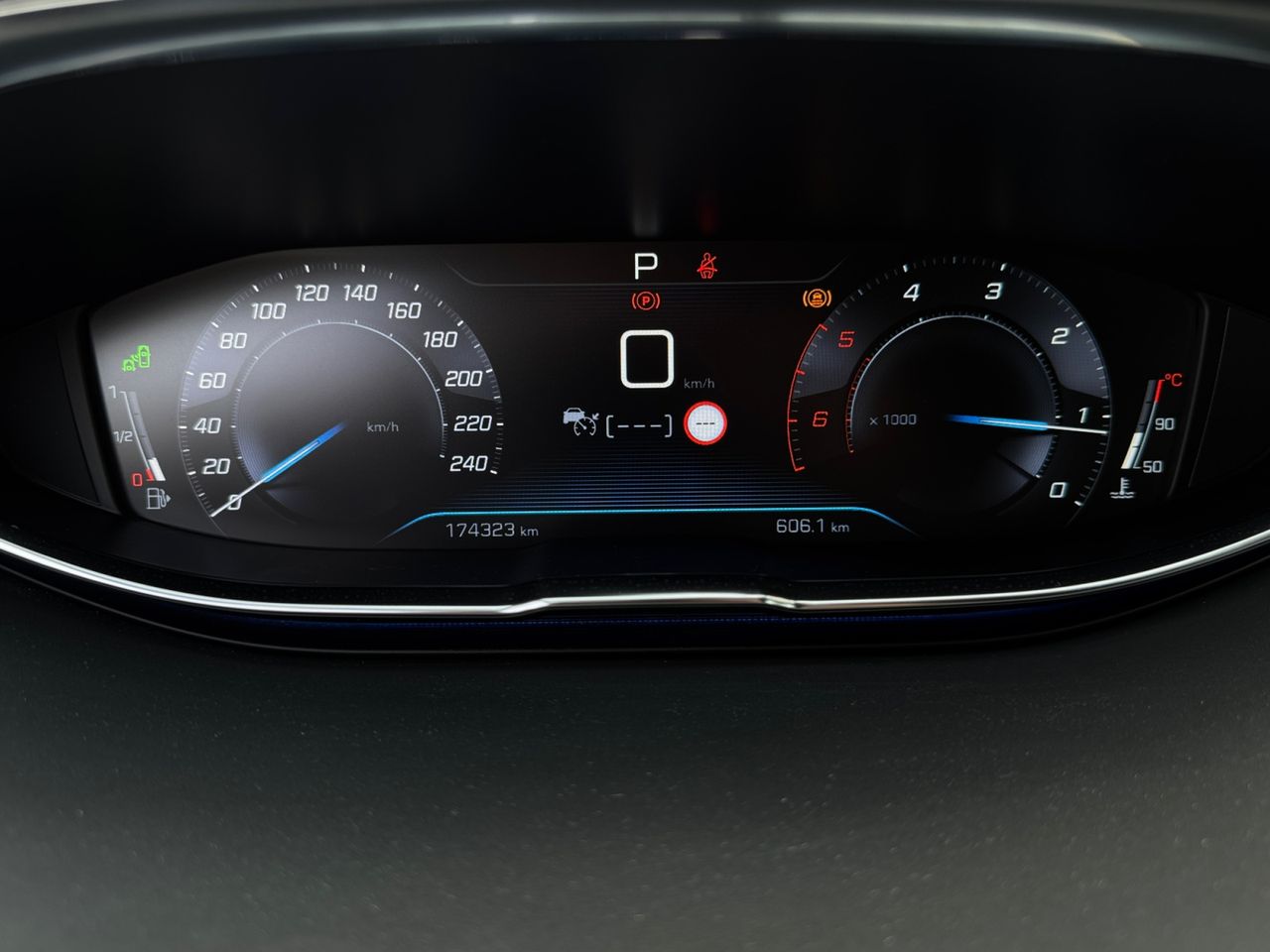Peugeot 5008 GT BLUE HDI 180 CV EAT8 - Foto 2
