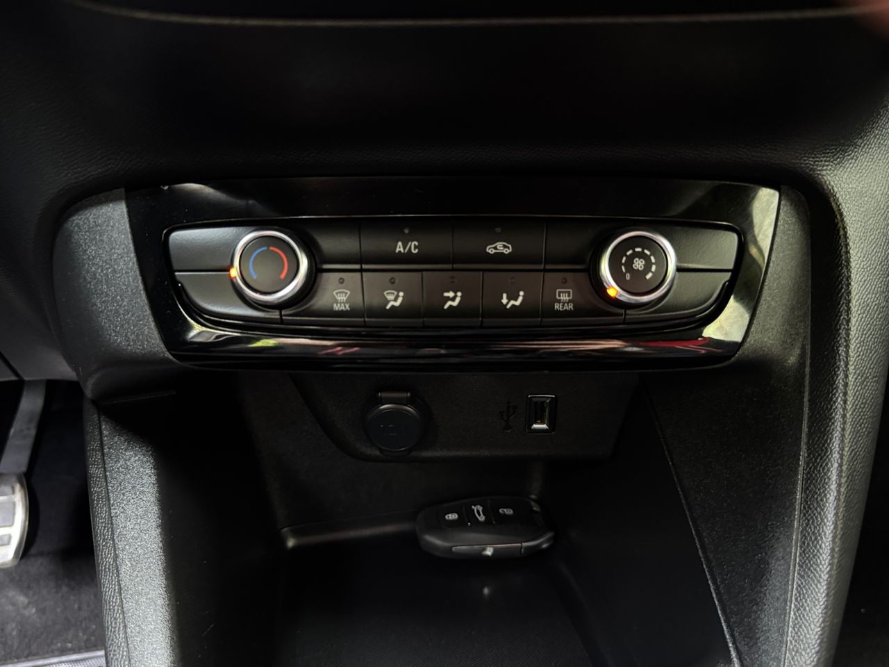 Opel Corsa GS 1.5 D DT MT6 - Foto 2