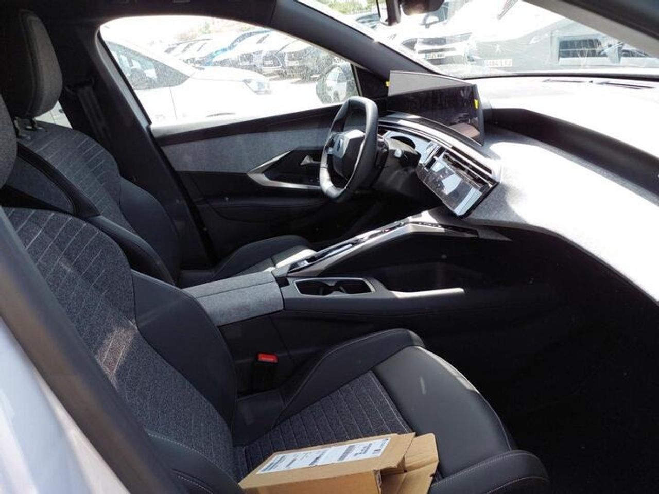Peugeot 3008 Hybrid ALLURE 1.2 107KW  eDCS6 - Foto 2