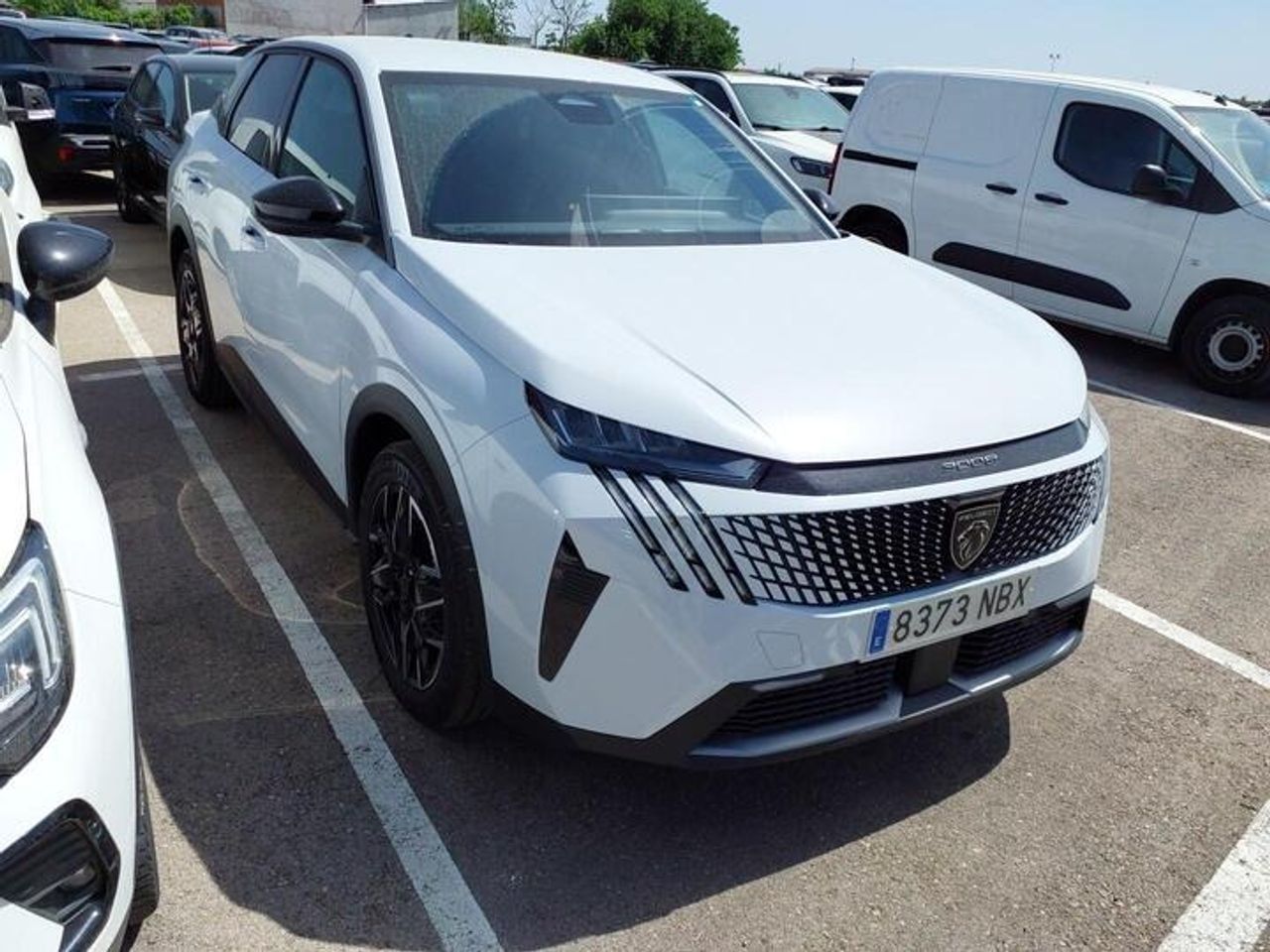Peugeot 3008 Hybrid ALLURE 1.2 107KW  eDCS6 - Foto 2