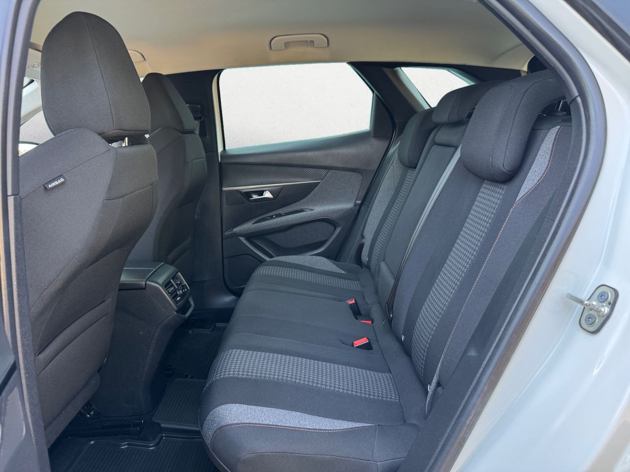 Peugeot 3008 ACTIVE PACK BLUE HDI 130 CV - Foto 2